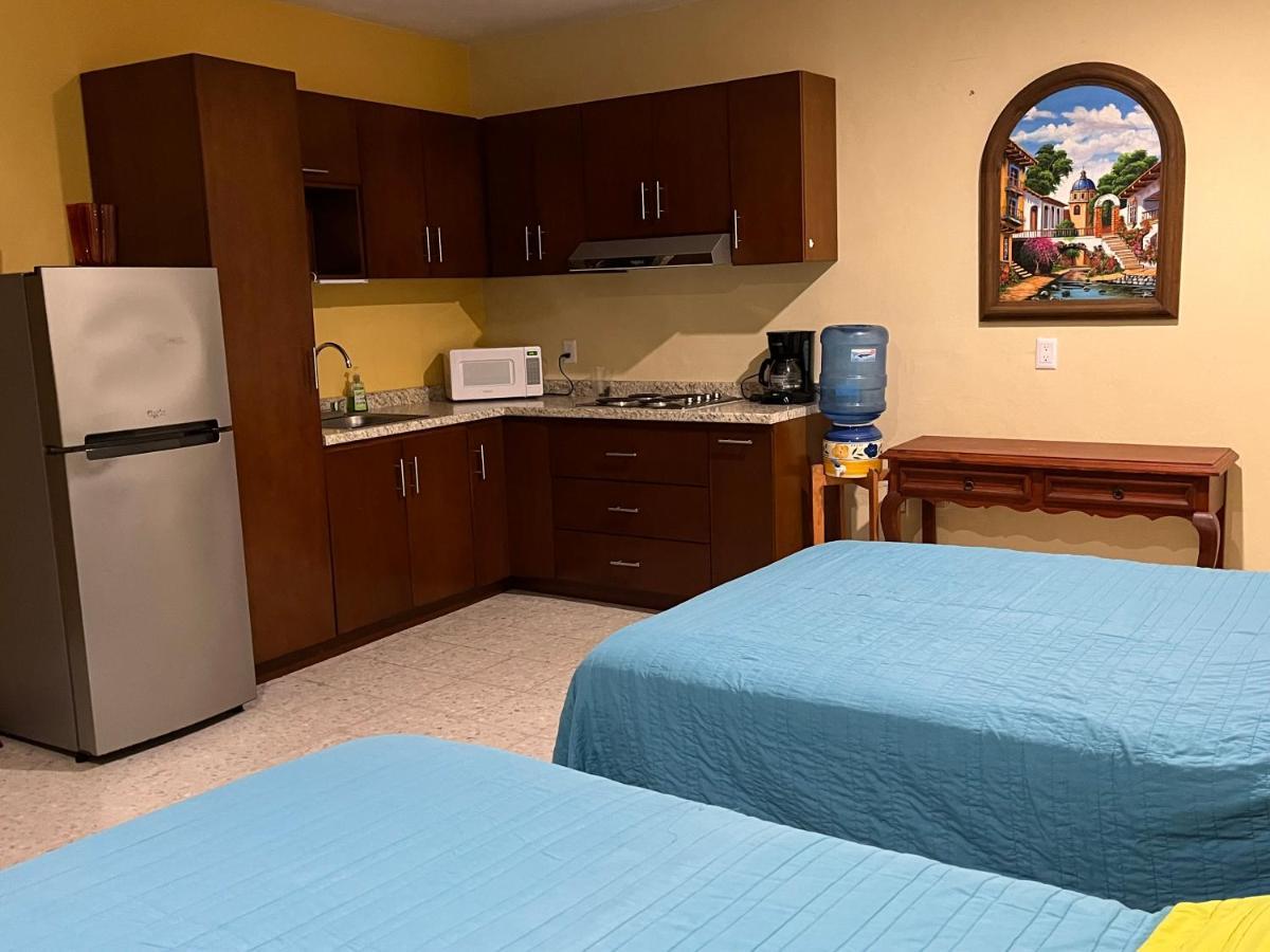 Casa Belisario - Pet Friendly Apartment Mazatlan Bagian luar foto